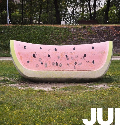 SHUTTER-CLOTHING-JUICY
