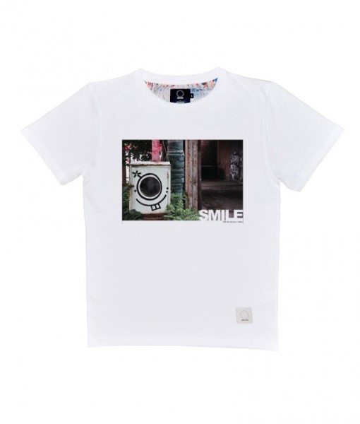 shutter-clothing-white-smile